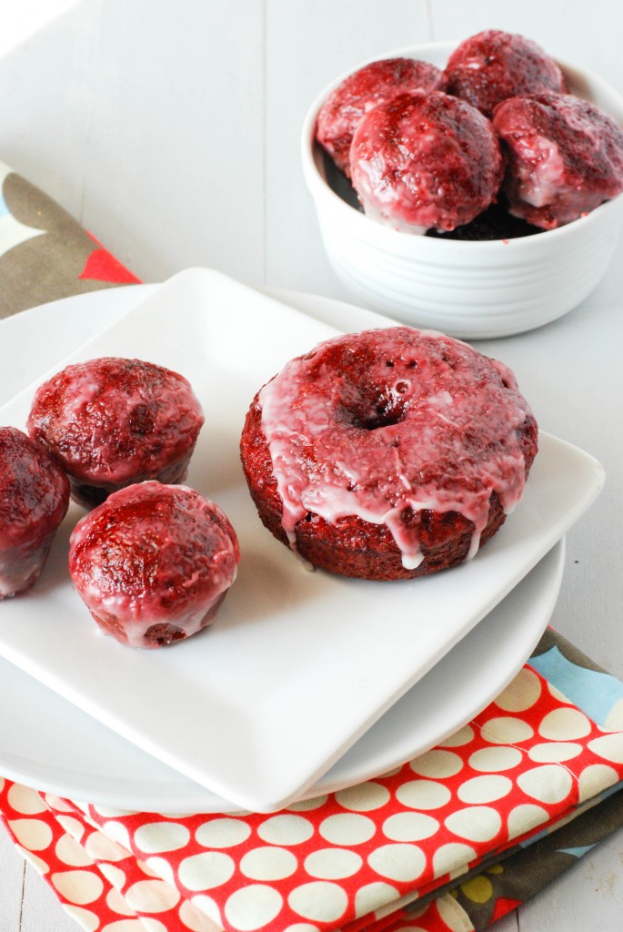 Red Velvet Donuts (4 of 5)