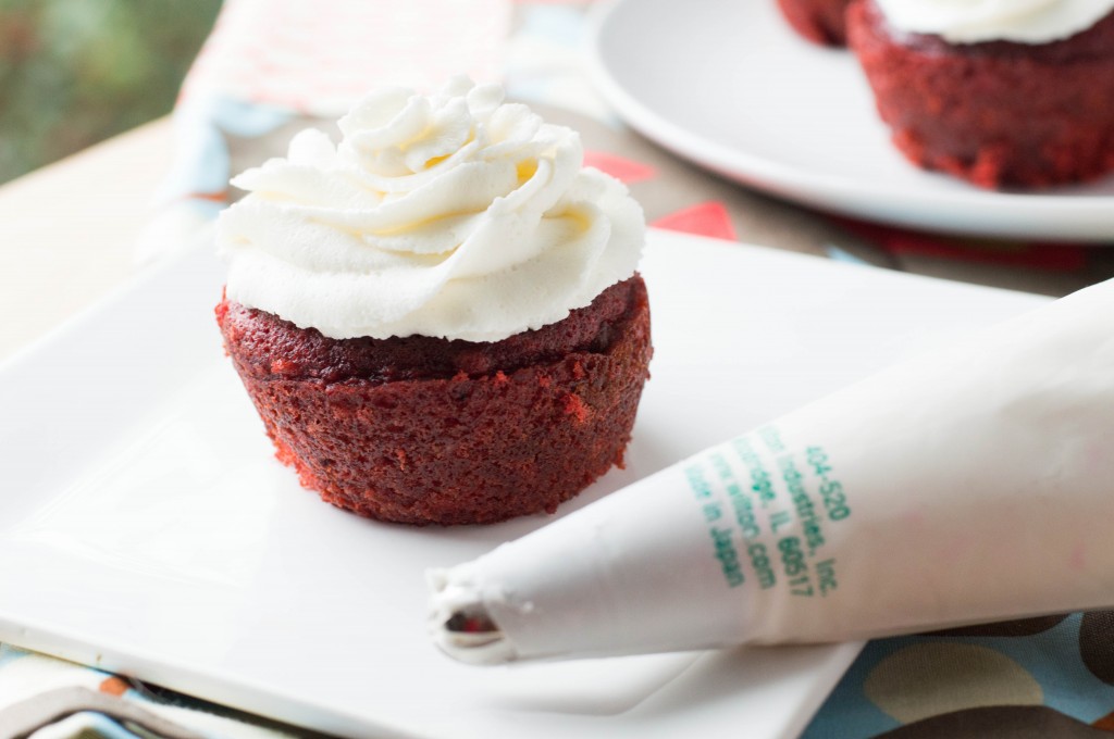 Red Velvet Cupcakes (2 of 7)