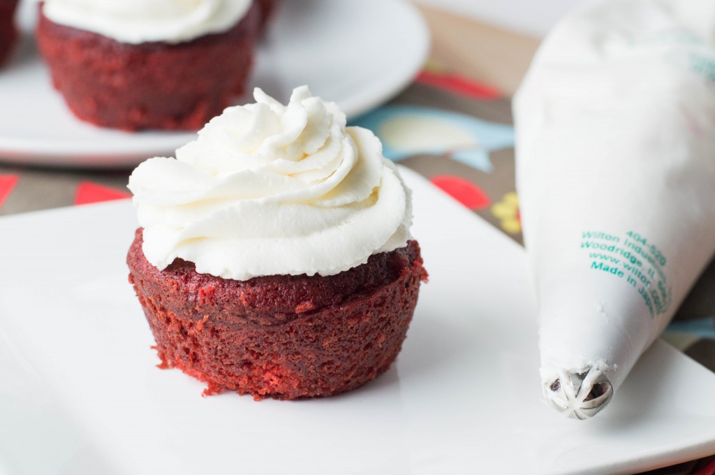 Red Velvet Cupcakes (4 of 7)