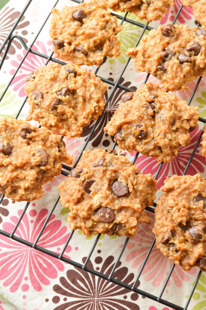 healthy chocolate chip cookies (6 of 7)