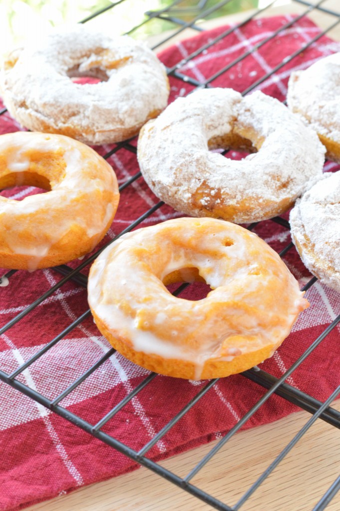 Pumpkin Donuts {Macaroni and Cheesecake} 