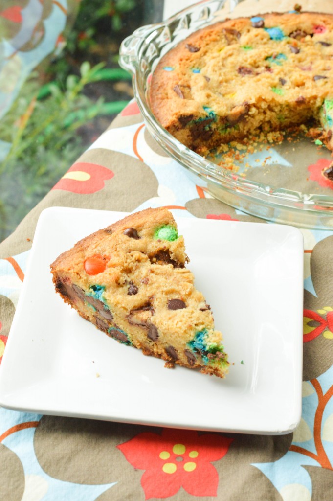 Chocolate Chip Candy Cookie Cake {Macaroni and Cheesecake} 