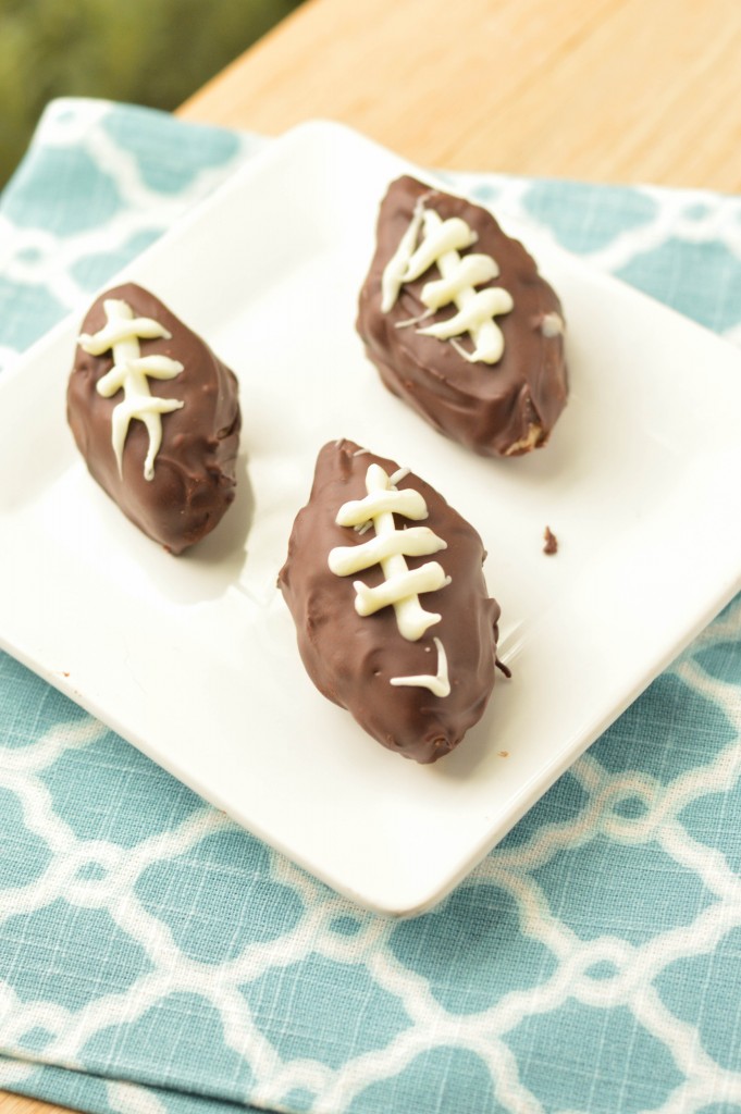 Chocolate Chip Cookie Dough Football Truffles {Macaroni and Cheesecake} 