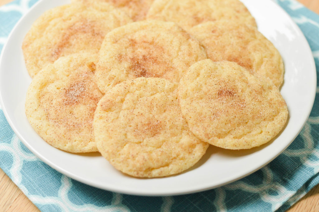 Copycat Disneyland Snickerdoodle Cookies {Macaroni and Cheesecake} 