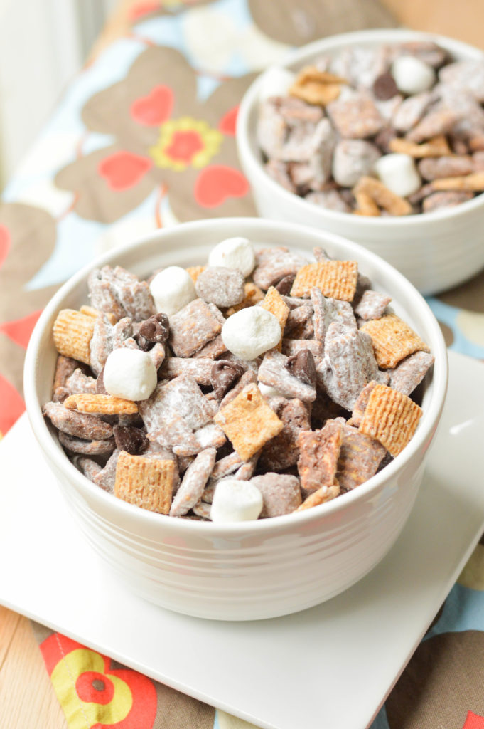 S'mores Chex Mix {Macaroni and Cheesecake} 