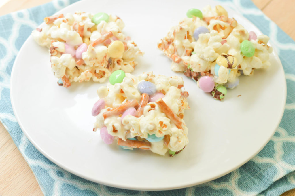 Movie Popcorn Bars {Macaroni and Cheesecake}