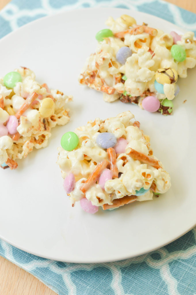 Movie Popcorn Bars {Macaroni and Cheesecake}