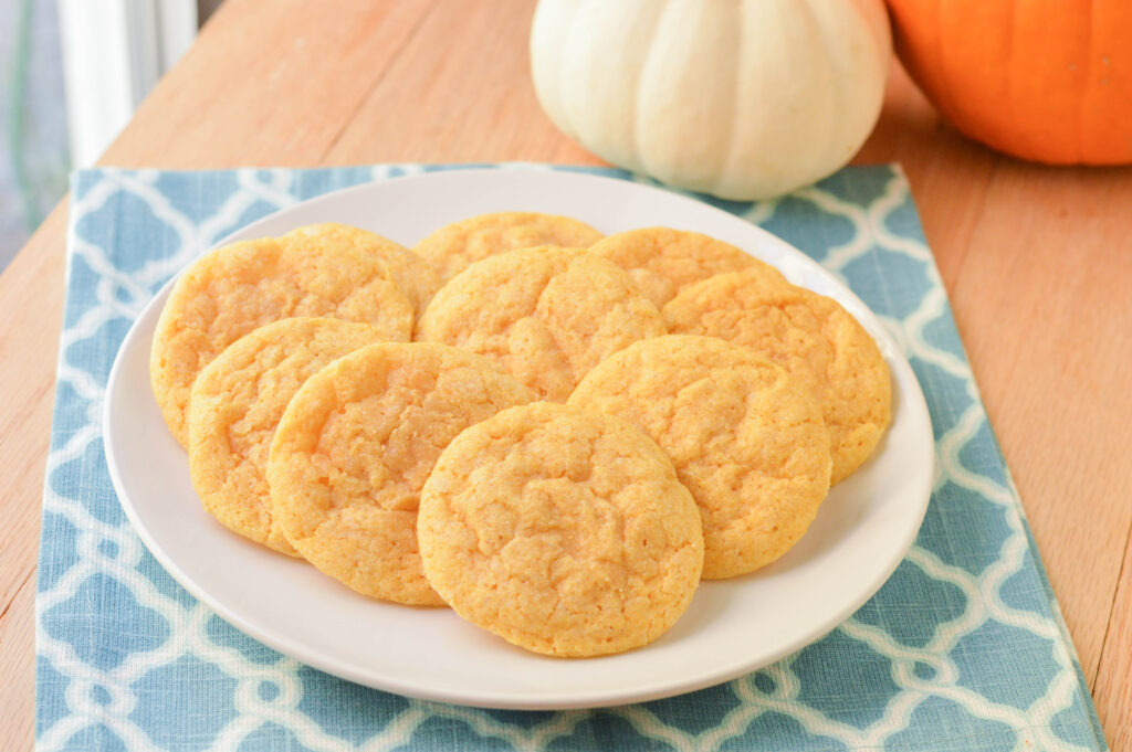 Pumpkin Sugar Cookies {Macaroni and Cheesecake} 