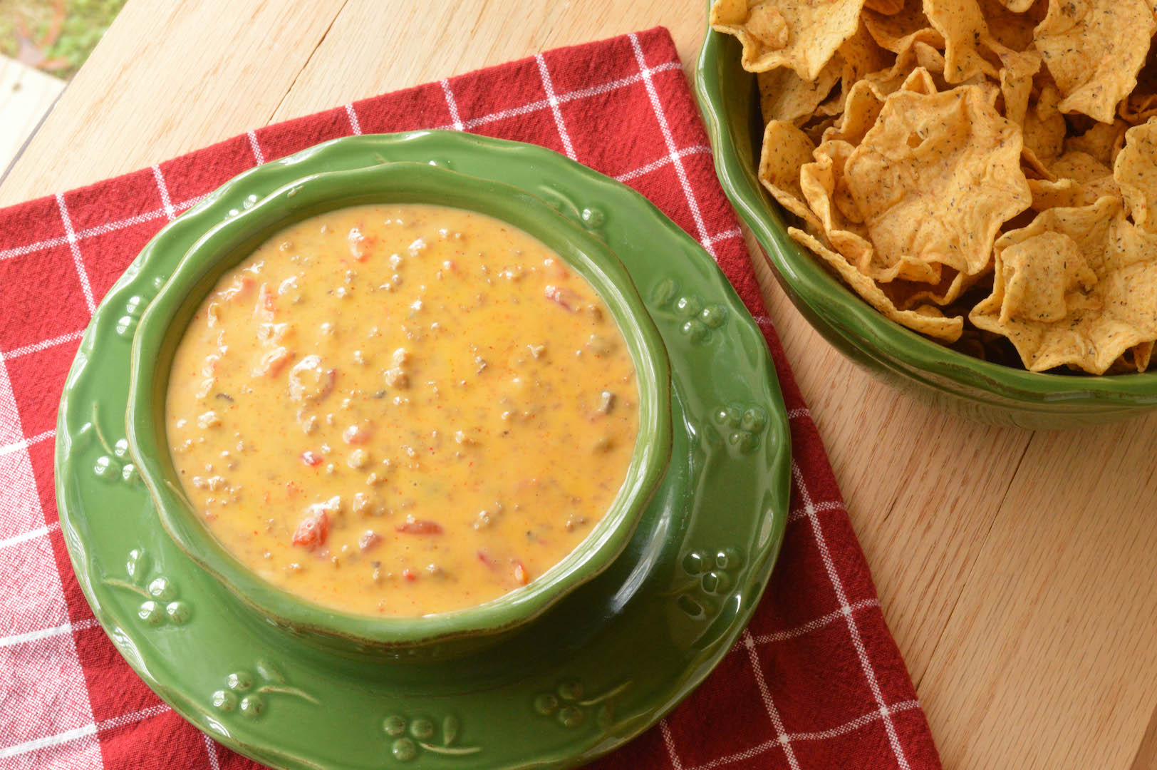 Crockpot Queso Cheese Dip Recipe - The Cookie Rookie®