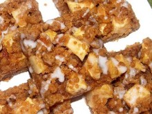 Cinnamon Apple Streusel Bars