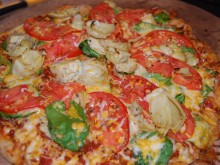 Spinach, Tomato & Artichoke Pizza