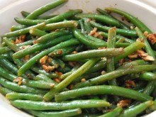 Green Beans with Maple Pecan Vinaigrette