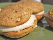 Apple Whoopie Pies with Cinnamon Cream Cheese Frosting