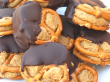 Peanut Butter Pretzel Bites