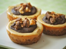 Peanut Butter Snickers Mini Cheesecakes