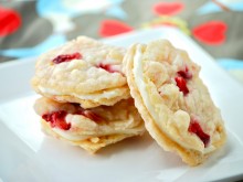 Strawberry Cheesecake Sandwich Cookies (Guest Post)