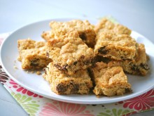 Chocolate Chip Oatmeal Bars