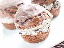 Chocolate Cookies & Cream Cupcakes