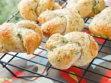 Easy Garlic Parmesan Knots