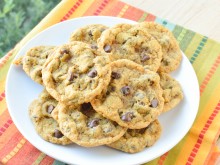 Chewy Pumpkin Chocolate Chip Cookies