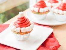 Santa Hat Cupcakes