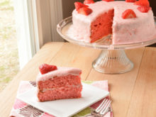 Best Ever Strawberry Cake