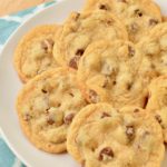 Mrs. Fields Copycat Chocolate Chip Cookies