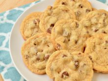 Mrs. Fields Copycat Chocolate Chip Cookies