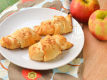 Easy Apple Pie Bites